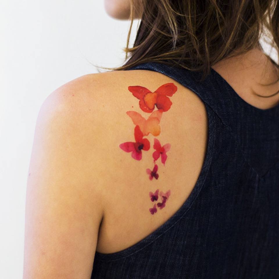 tattly_stina_persson_coral_butterflies_press_applied_01_grande