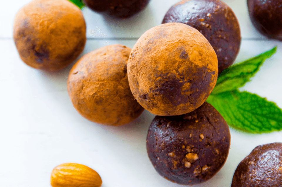 Power Food for Sport: Orange-Chocolate Energy Balls