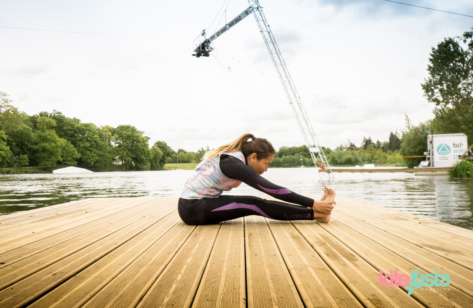 How to Stretch for wakeboarding - Paula Rosales