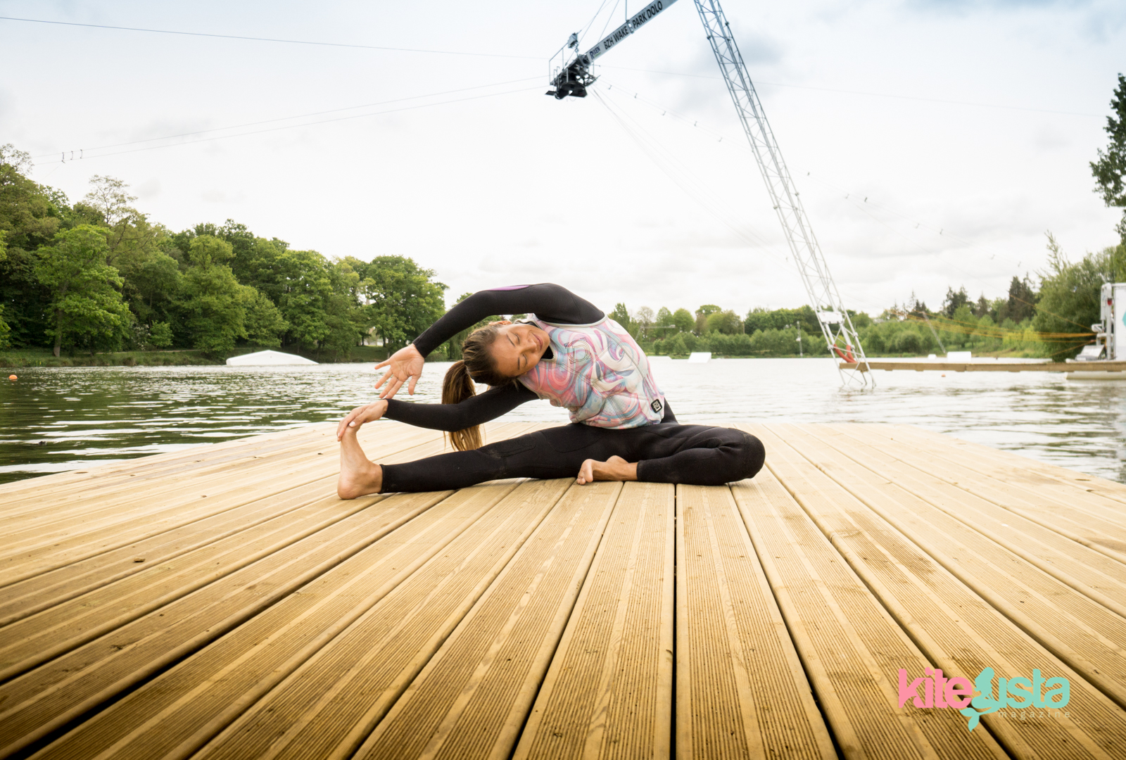 How to Stretch for wakeboarding - Paula Rosales