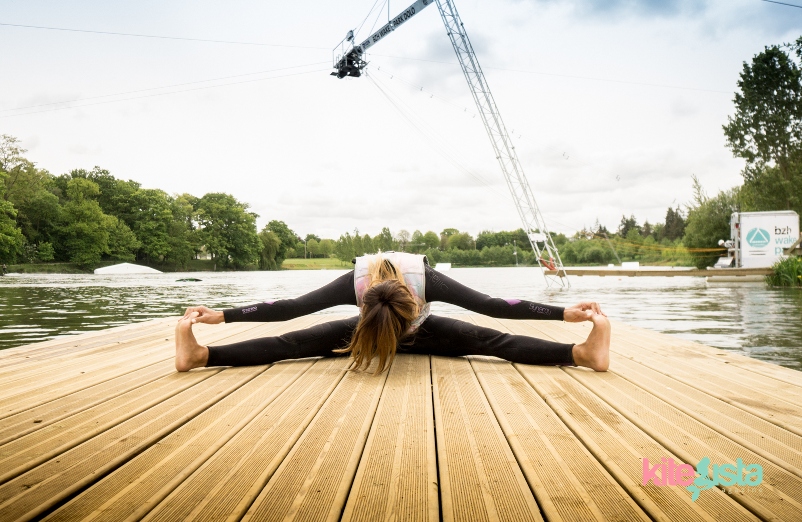 How to Stretch for wakeboarding - Paula Rosales