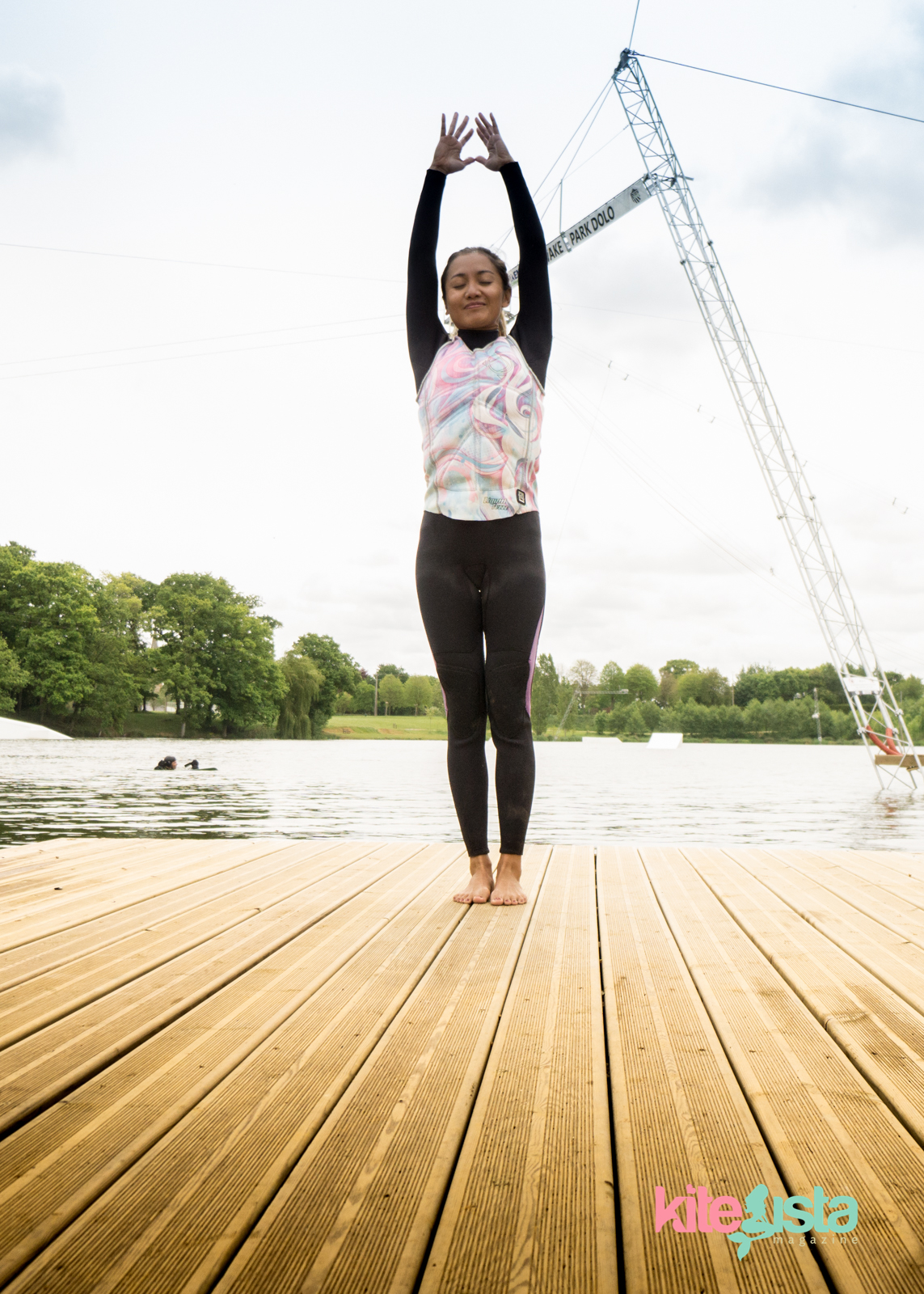 How to Stretch for wakeboarding - Paula Rosales